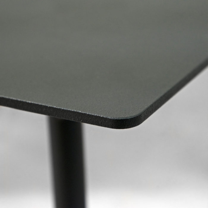 BAMosaïc steel finish table corner