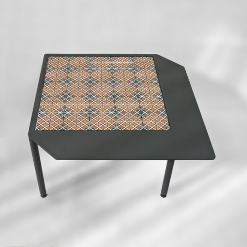 steel-coffee-table-BAMosaïc-III-BAMink-neutral-background