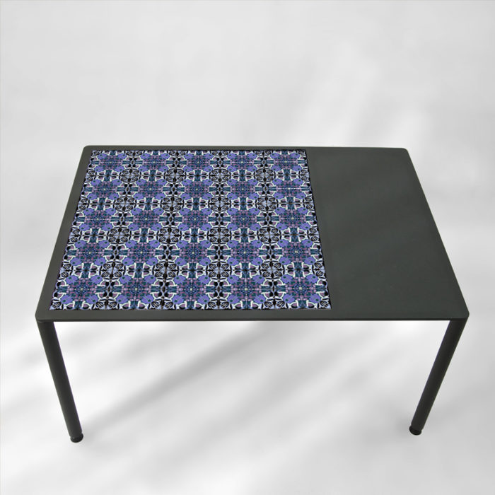 table-basse-BAMosaïc-BAMink-avec-collection-Nemo-Welter-Purple-Geometric-fond-transparent