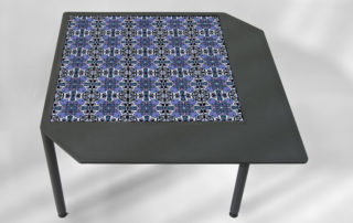 table-basse-acier-BAMosaïc-III-BAMink-fond-neutre-Purple-Geometric