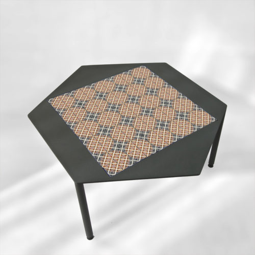 table-basse-BAMosaïc-IV-BAMink-avec-collection-Nemo-Welter-3-azulejos-fond-transparent